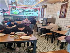 文昌阁旁中医一附40平餐饮店转让